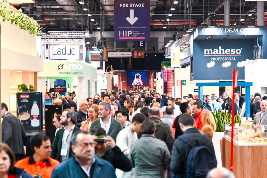 Agentes de IA a medida para restaurante: Recupera el 30% de margen que está perdiendo tu restaurante